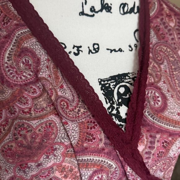 Venezia Jean clothing Co Y2K Babydoll Paisley/Floral Long Split Bell Sleeve - Picture 3 of 9